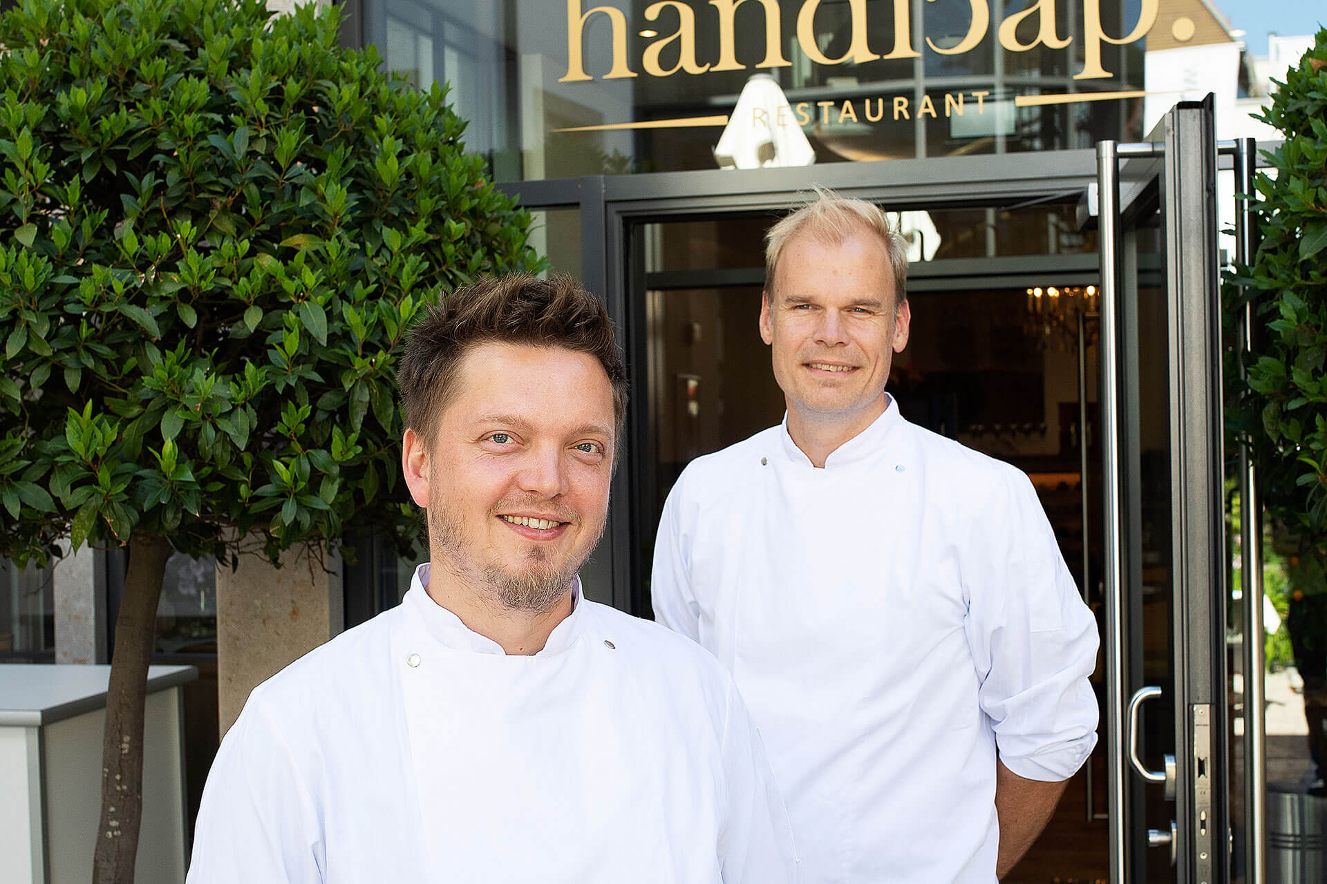 Doppelspitze: Seit Sommer 2020 führen Tobias Pfeiffer (links) und Sebastian Wiese gemeinsam das Restaurant handicap. in Künzelsau.
