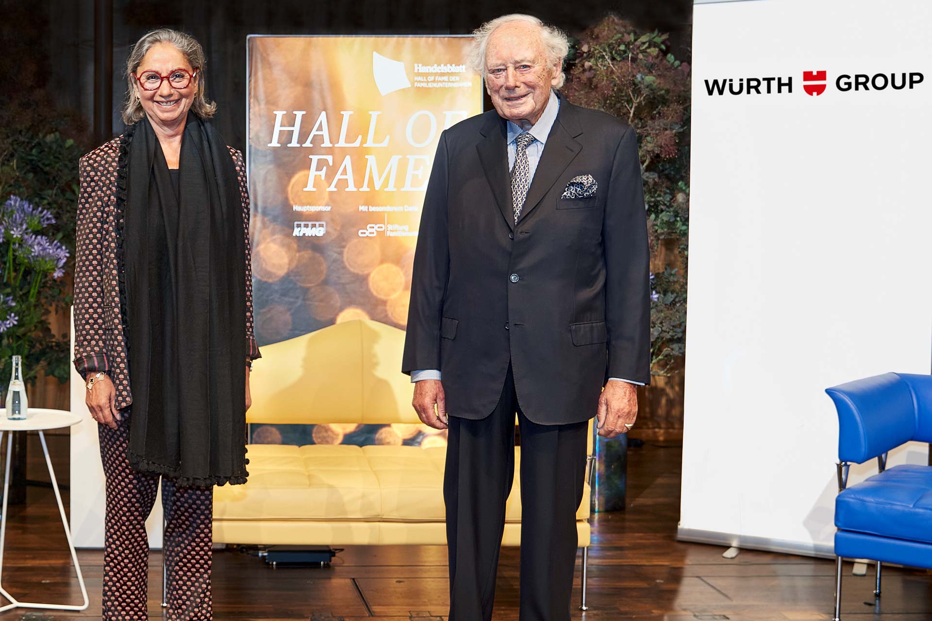 BESONDERE AUSZEICHNUNG Bettina Würth und Prof. Dr. h. c. mult. Reinhold Würth wurden 2021 feierlich in die Hall of Fame der Familienunternehmen des Handelsblatts aufgenommen.